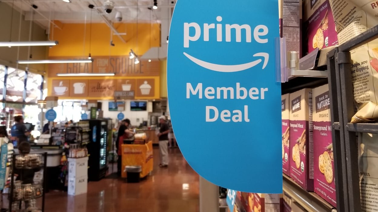 Amazon launches grocery pickup in 30 minutes at Whole Foods