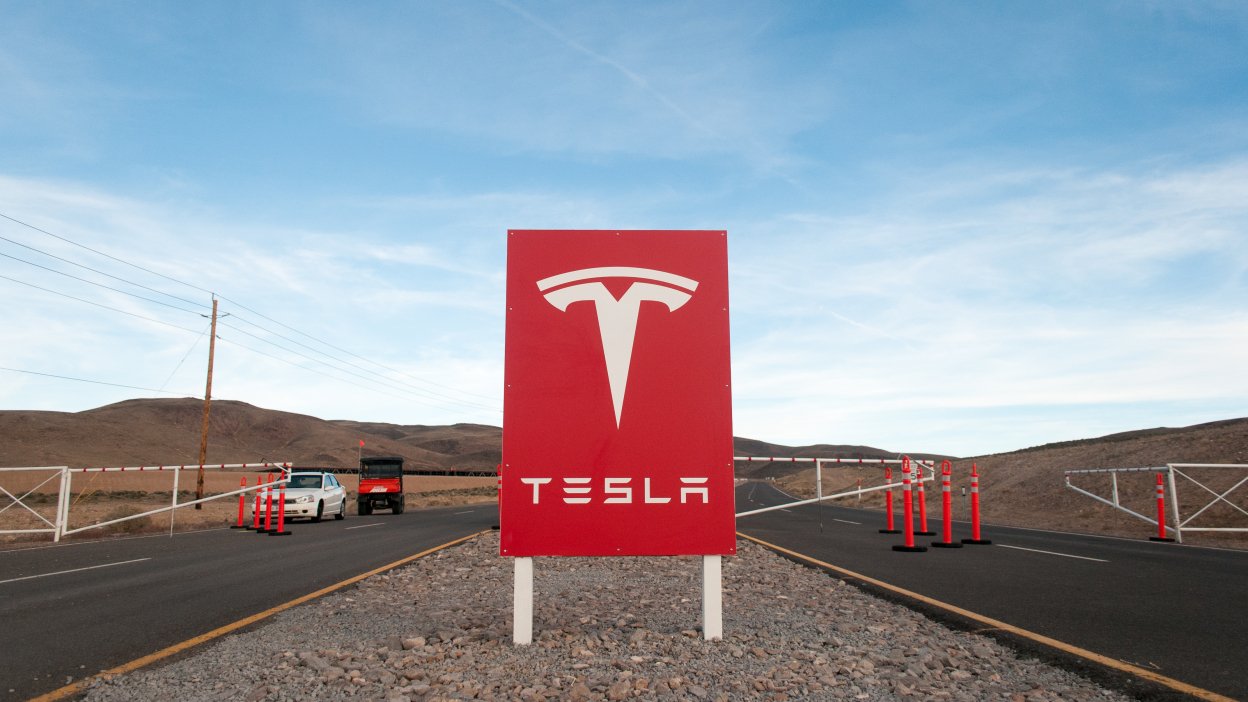 Tesla whistleblower alleges ‘narcotics trafficking’ and ‘unauthorized wiretapping’ in SEC complaint